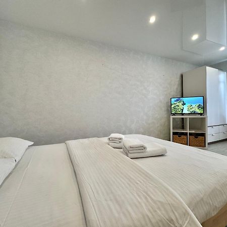 Apartpoltava Світлі Та Затишні Апартаменти В Скандинавському Стилі Центр Банківський Чек Exterior photo